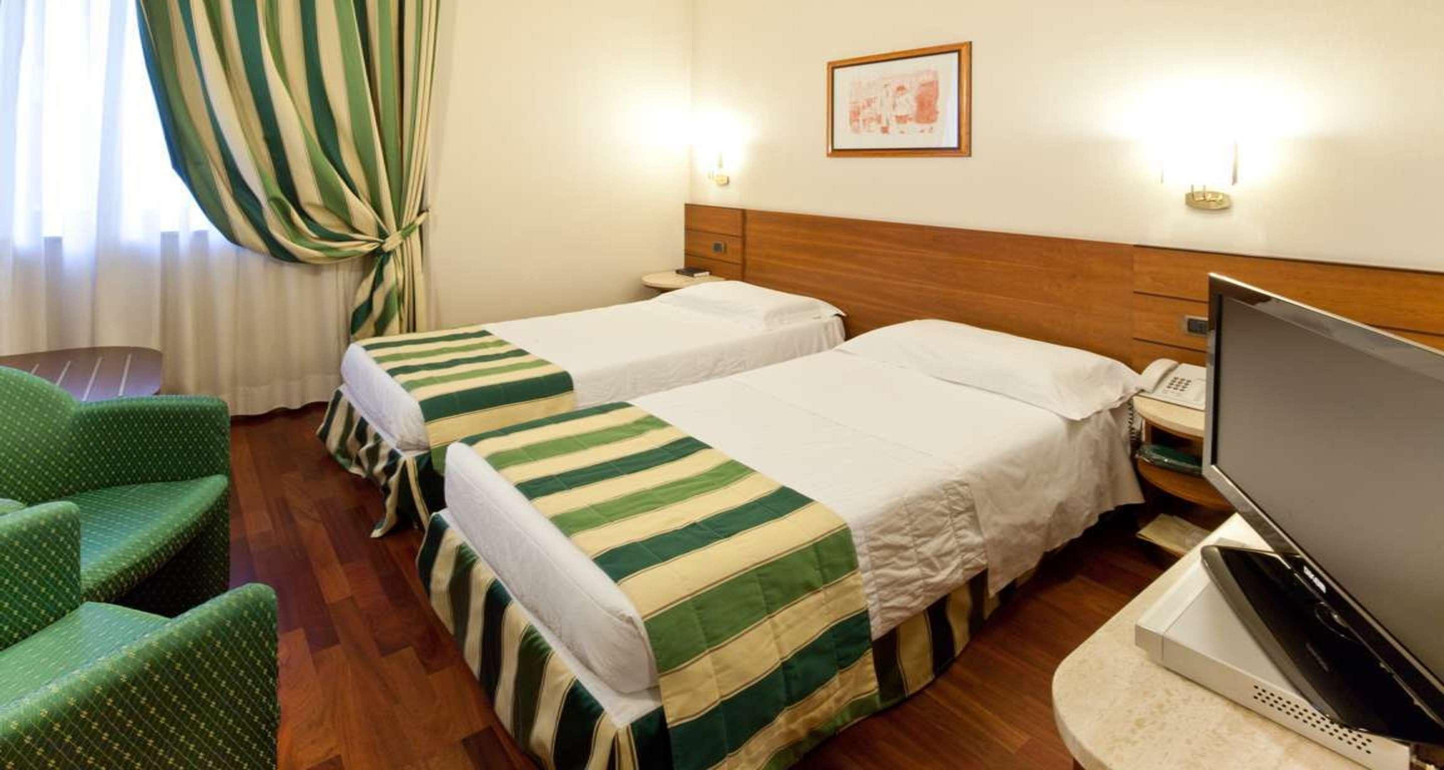 Hotel Mirage Sure Hotel Collection By Best Western Милано Екстериор снимка