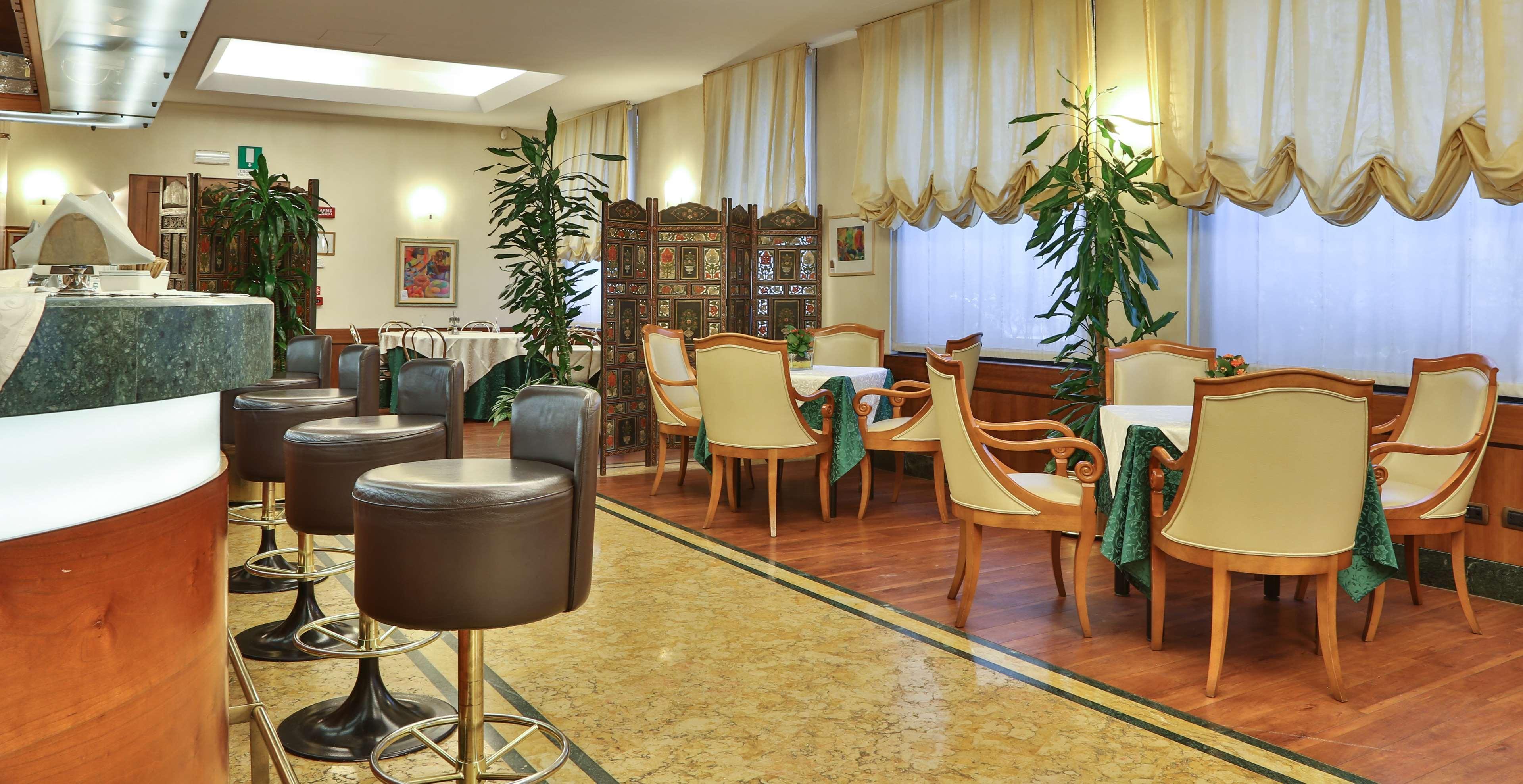 Hotel Mirage Sure Hotel Collection By Best Western Милано Екстериор снимка